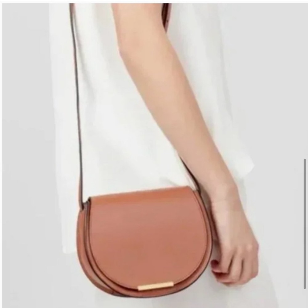 CUYANA Mini Saddle bag in CARAMEL Miele